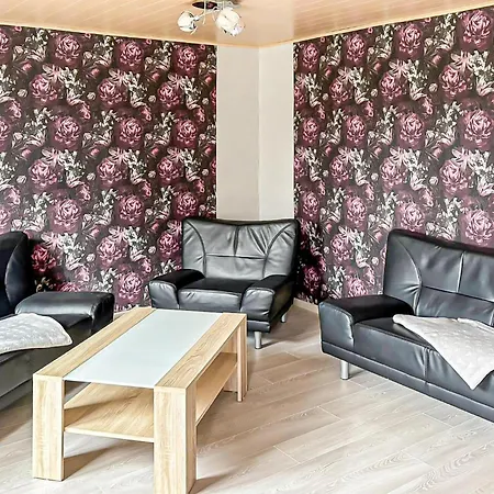 Beautiful In Luetow Apartment *